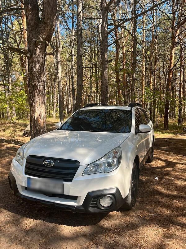 Gebraucht Subaru Outback 175 PS (128 kW) 2013 Weiß Kombi
