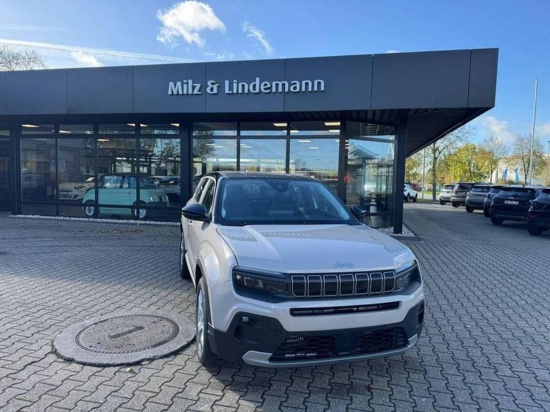Neu Jeep Avenger Altitude 101 PS (74 kW) 2025 Grau SUV