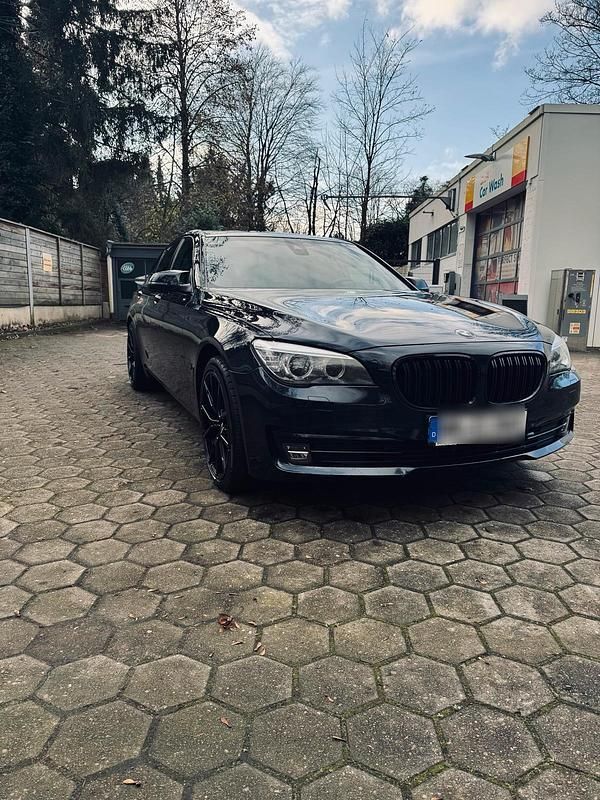 Gebraucht BMW 730 258 PS (189 kW) 2014 Blau Limousine