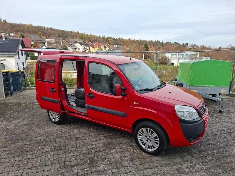 Rot Gebraucht 2008 Fiat Doblò Van / Kleinbus | 3.600 € (Fairer Preis) - Bild 1/4