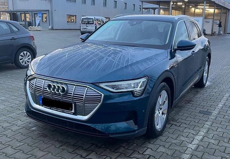 Gebraucht Audi e-tron Ambiente 230 kW (313 PS) 2020 Blau SUV