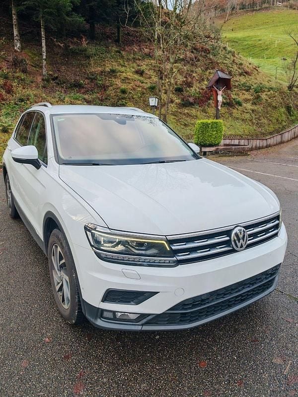 Weiß Gebraucht 2018 VW Tiguan Sound SUV | 18.799 € (Fairer Preis) - Bild 1/4