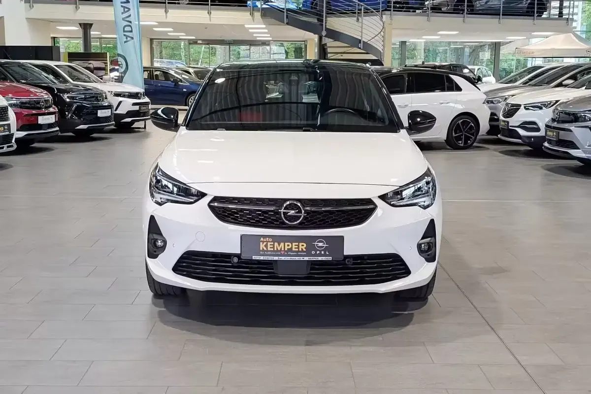 Gebraucht Opel Corsa-e 100 kW (136 PS) 2022 Weiß Kleinwagen