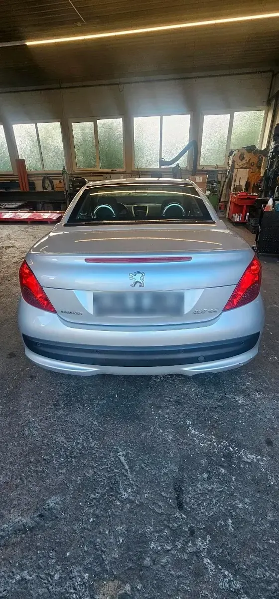 Gebraucht Peugeot 207 CC 120 PS (88 kW) 2026 Silber Cabrio