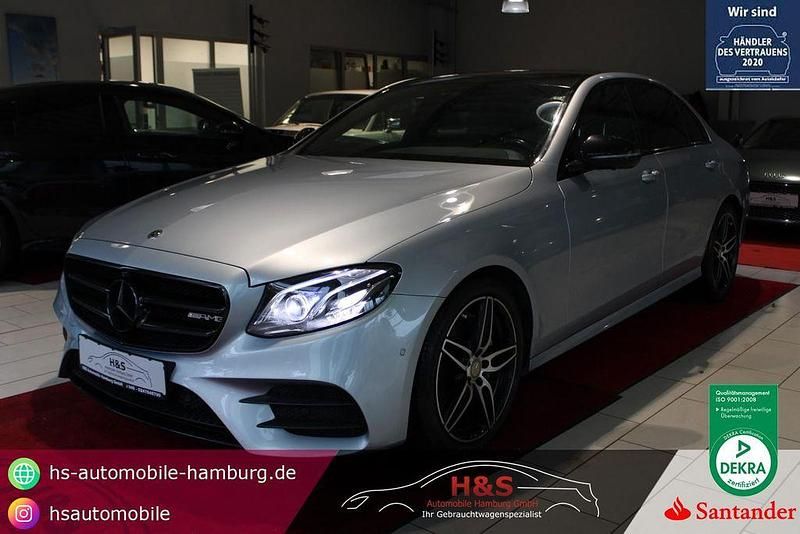 Diamantsilber lack Gebraucht 2017 Mercedes E220 AMG line Limousine | 27.450 € (Etwas zu teuer) - Bild 1/4