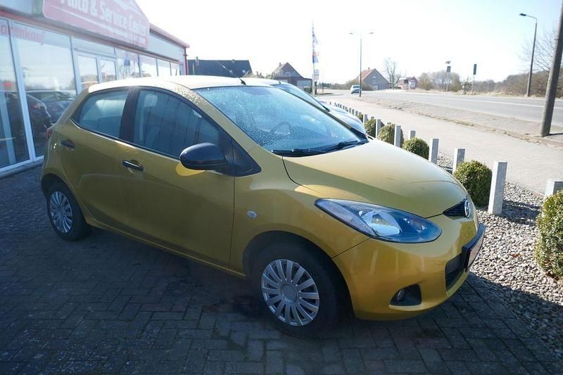 Usata Mazda 2 75 CV (55 kW) 2008 Giallo Utilitaria