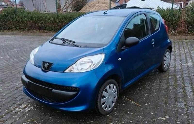 Blau Gebraucht 2006 Peugeot 107 Kleinwagen | 1.250 € (Etwas zu teuer) - Bild 1/4
