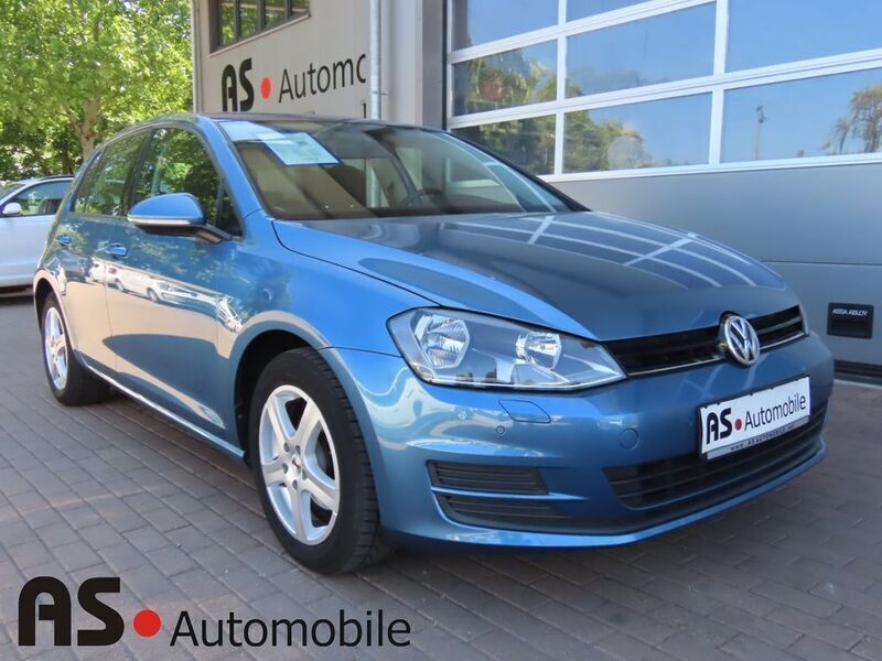 Blau Gebraucht 2014 VW Golf VII Comfortline Limousine | 9.990 € (Fairer Preis) - Bild 1/4