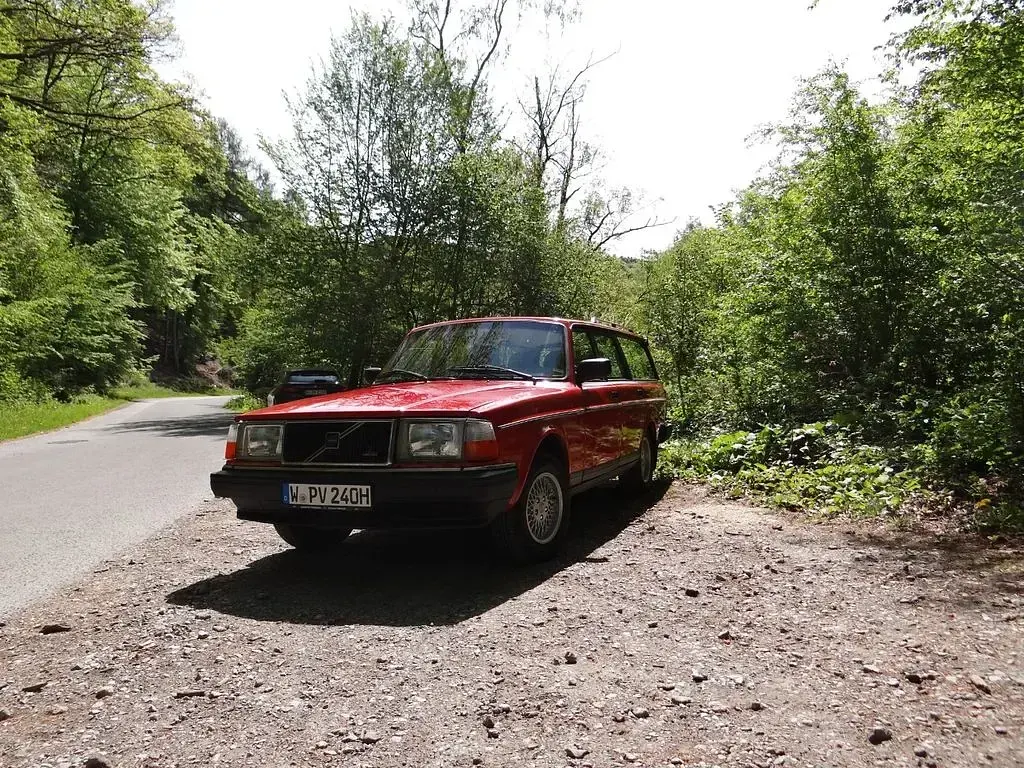 Gebraucht Volvo 245 99 PS (72 kW) 1993 Rot Kombi