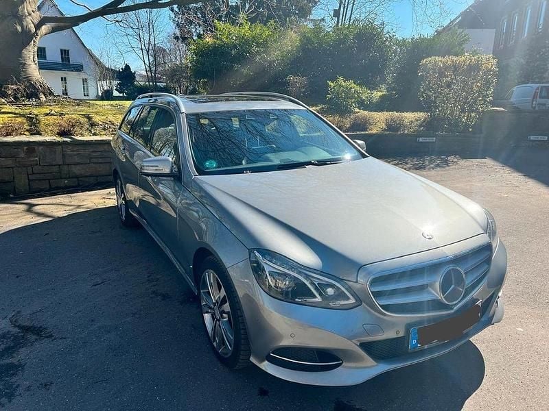 Gebraucht Mercedes E350 252 PS (185 kW) 2014 Silber Limousine