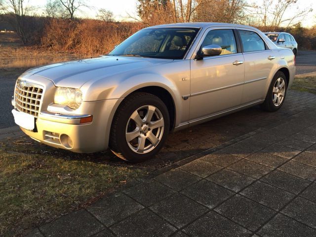 Gebraucht Chrysler 300C 339 PS (249 kW) 2004 Silber metallic Limousine