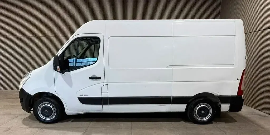 Używany Renault Master 150 KM (110 kW) 2013 Biały Minivan