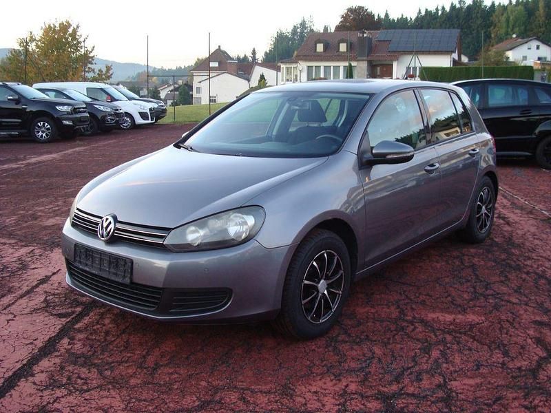 Grau Gebraucht 2010 VW Golf VI Trendline Kleinwagen | 2.650 € (Superpreis) - Bild 1/4
