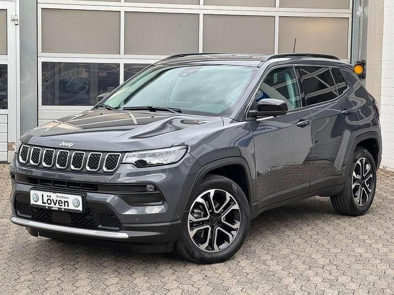 Graphite grey Gebraucht 2024 Jeep Compass Limited SUV | 25.990 € (Superpreis) - Bild 1/4