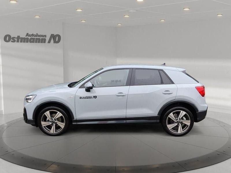 Gebraucht Audi Q2 Ambiente 150 PS (110 kW) 2026 Pfeilgrau perleffekt SUV