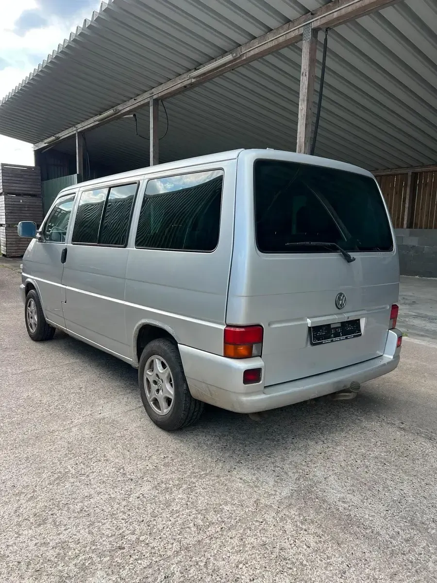 Gebraucht VW T4 102 PS (75 kW) 2001 Silber Van
