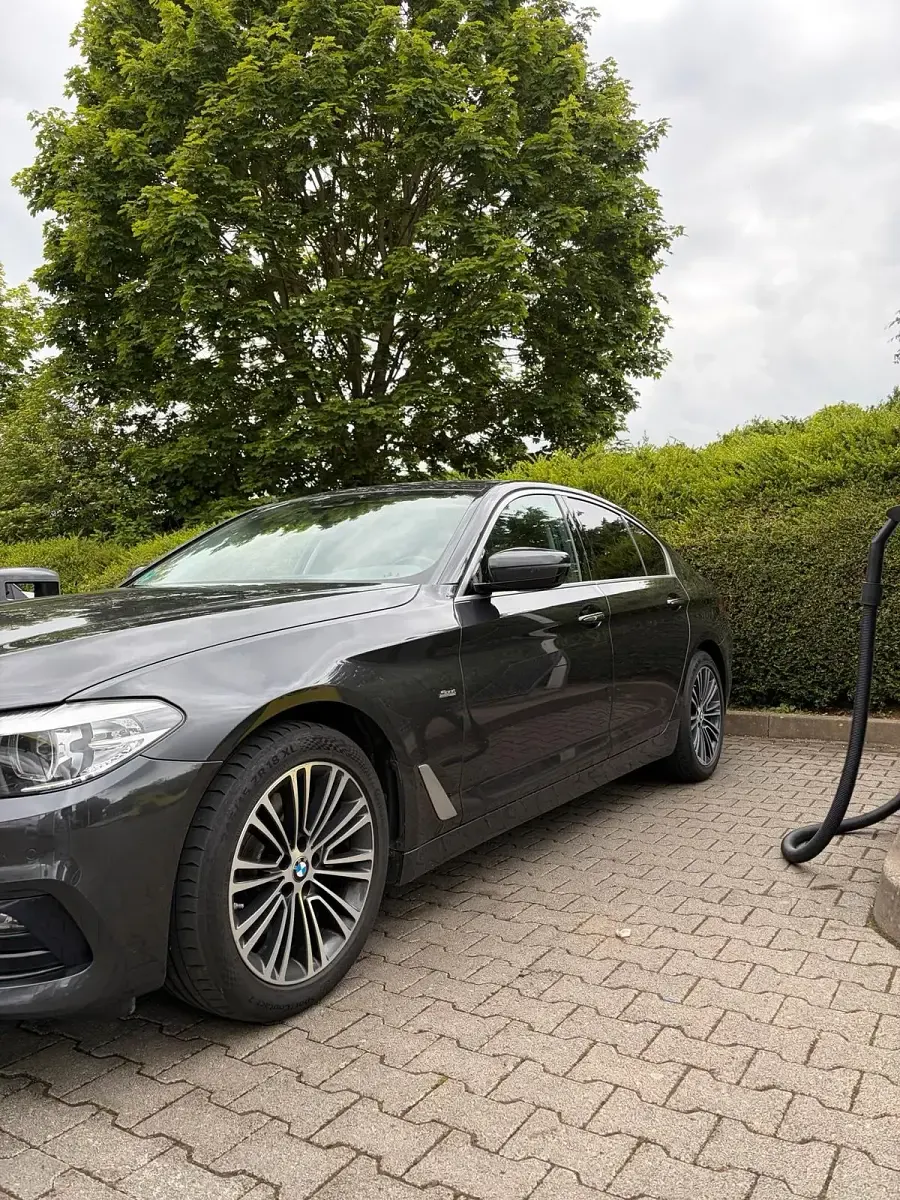 Gebraucht BMW 520 Sport Line 190 PS (139 kW) 2017 Grau Limousine