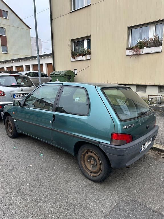 Gebraucht Peugeot 106 45 PS (33 kW) 1996 Grün Kleinwagen