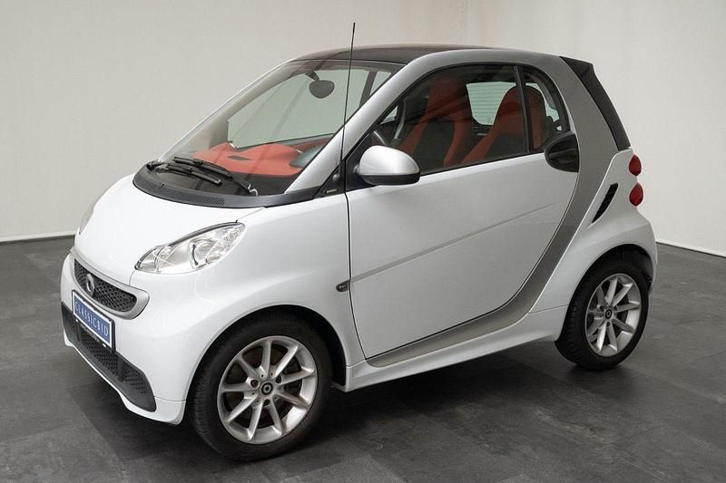Liquid paper Gebraucht 2012 Smart ForTwo Coupé Coupé | 8.900 € - Bild 1/4