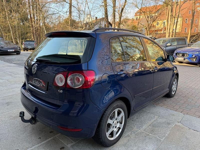 Gebraucht VW Golf VI 102 PS (75 kW) 2009 Blau Kleinwagen