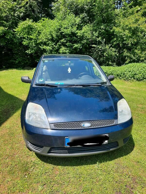 Blau Gebraucht 2004 Ford Fiesta Kleinwagen | 470 € - Bild 1/4