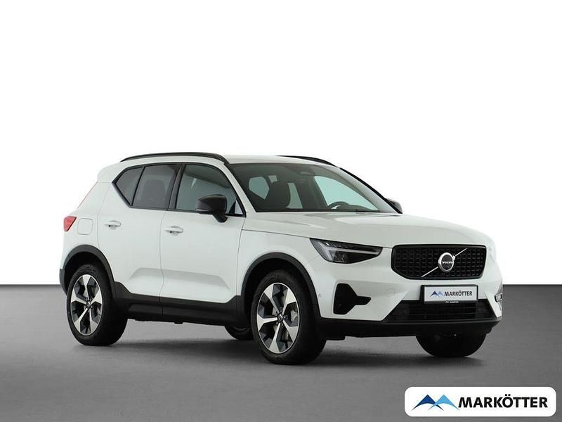 Neu Volvo XC40 Plus 163 PS (119 kW) 2025 Weiss SUV