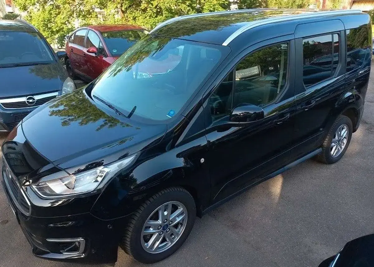 Gebraucht Ford Tourneo Connect 101 PS (74 kW) 2019 Schwarz Van / Kleinbus