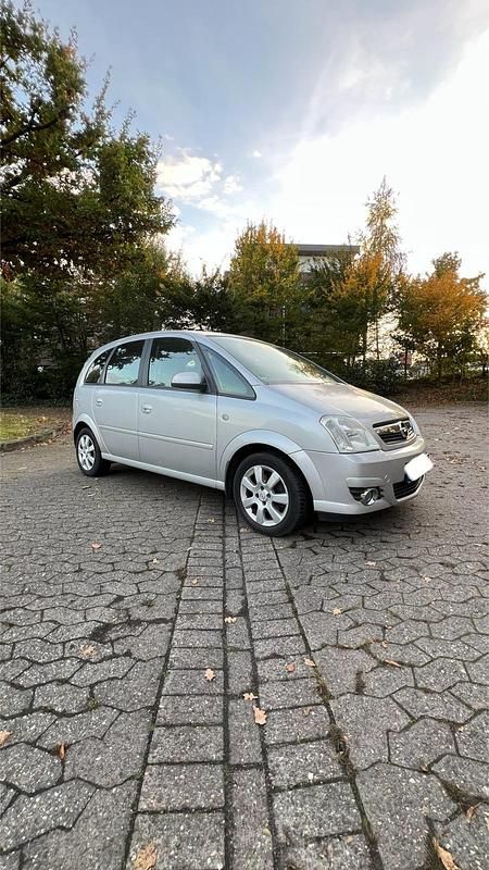 Silber Gebraucht 2006 Opel Meriva Van / Kleinbus | 2.750 € (Fairer Preis) - Bild 1/4