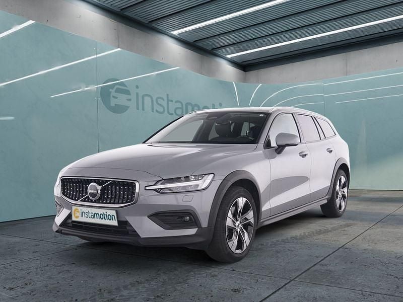 Grau Gebraucht 2023 Volvo V60 Kombi | 39.449 € (Fairer Preis) - Bild 1/4