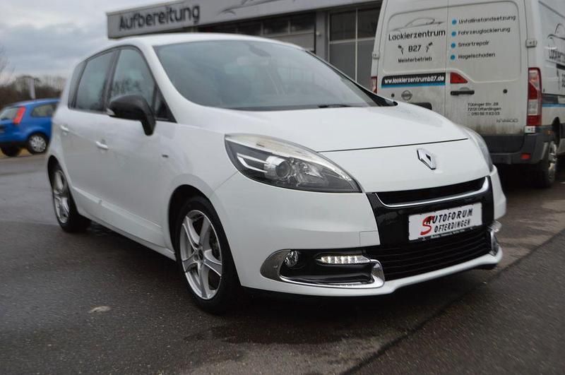 Gebraucht Renault Scénic III Bose Edition 131 PS (96 kW) 2012 Weiß Van / Kleinbus