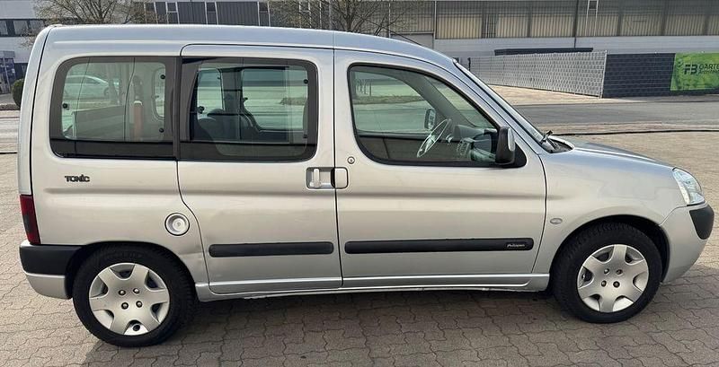 Gebraucht Citroën Berlingo Tonic 109 PS (80 kW) 2003 Silber Van / Kleinbus