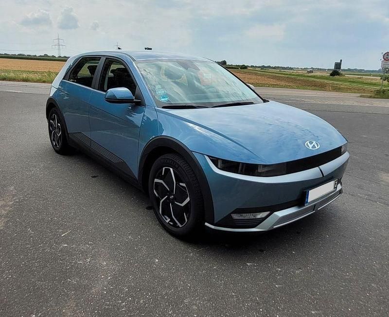 Blau Gebraucht 2023 Hyundai Ioniq 5 SUV | 29.999 € (Superpreis) - Bild 1/4