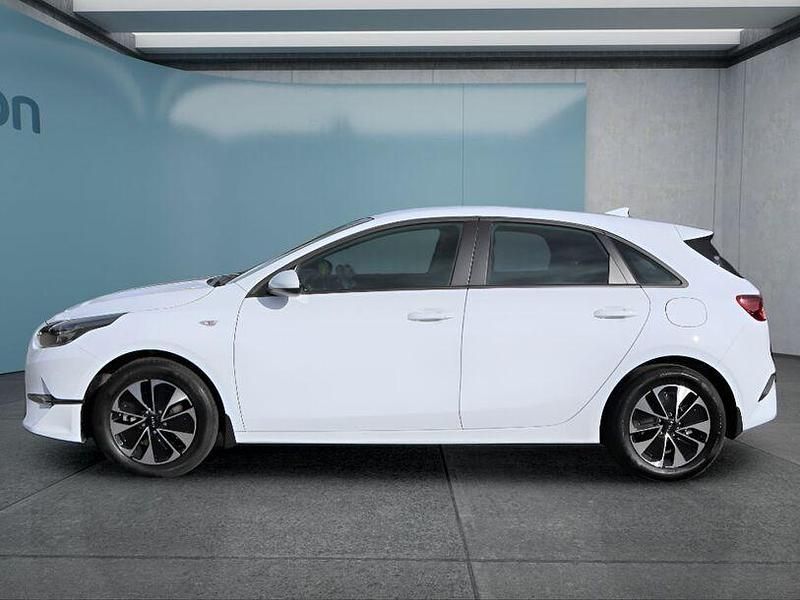 Gebraucht Kia Ceed 140 PS (102 kW) 2025 Weiß Kleinwagen