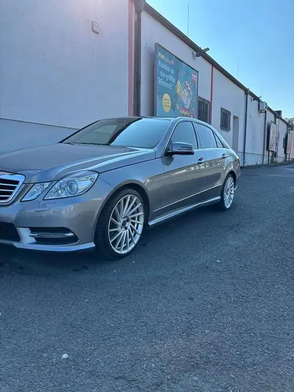 Brugt Mercedes E220 Edition 170 HK (125 kW) 2013 Grå Sedan
