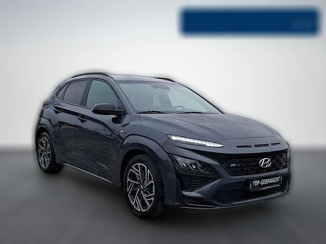 Grau metallic Gebraucht 2021 Hyundai Kona N Line SUV | 23.320 € (Etwas zu teuer) - Bild 1/1