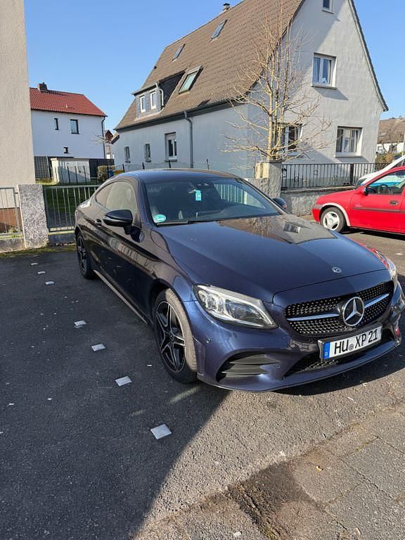 Gebraucht Mercedes C300 258 PS (189 kW) 2018 Blau Coupé