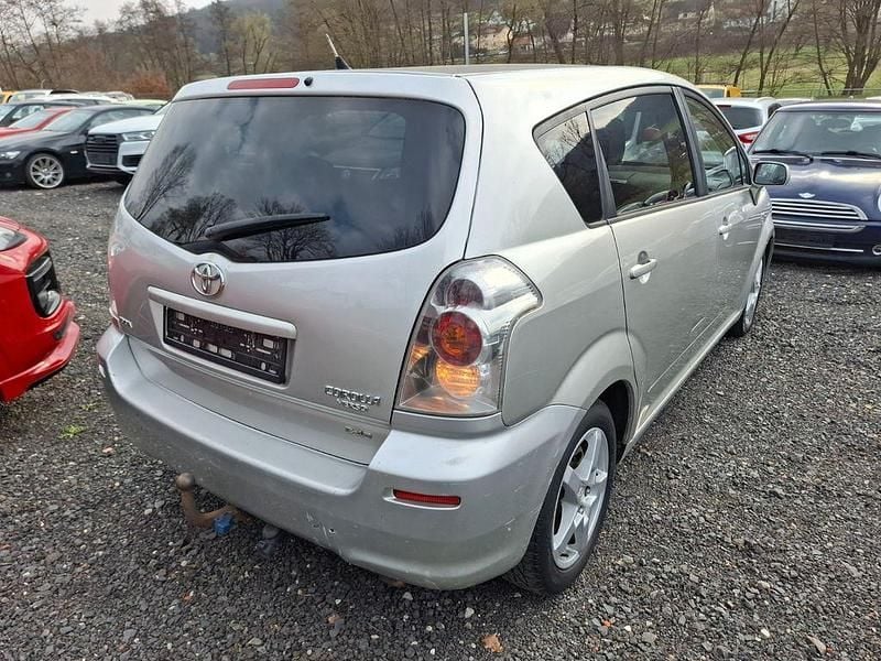 Gebraucht Toyota Corolla Verso Executive 177 PS (130 kW) 2006 Silber Van / Kleinbus