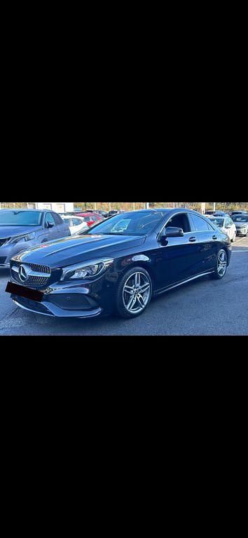 Schwarz Gebraucht 2019 Mercedes CLA200 AMG line Limousine | 22.900 € (Fairer Preis) - Bild 1/4