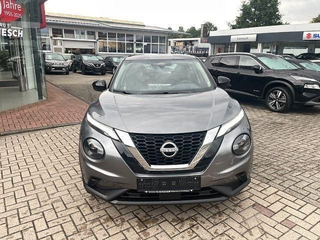 Neu Nissan Juke Acenta 114 PS (83 kW) 2025 Grau SUV