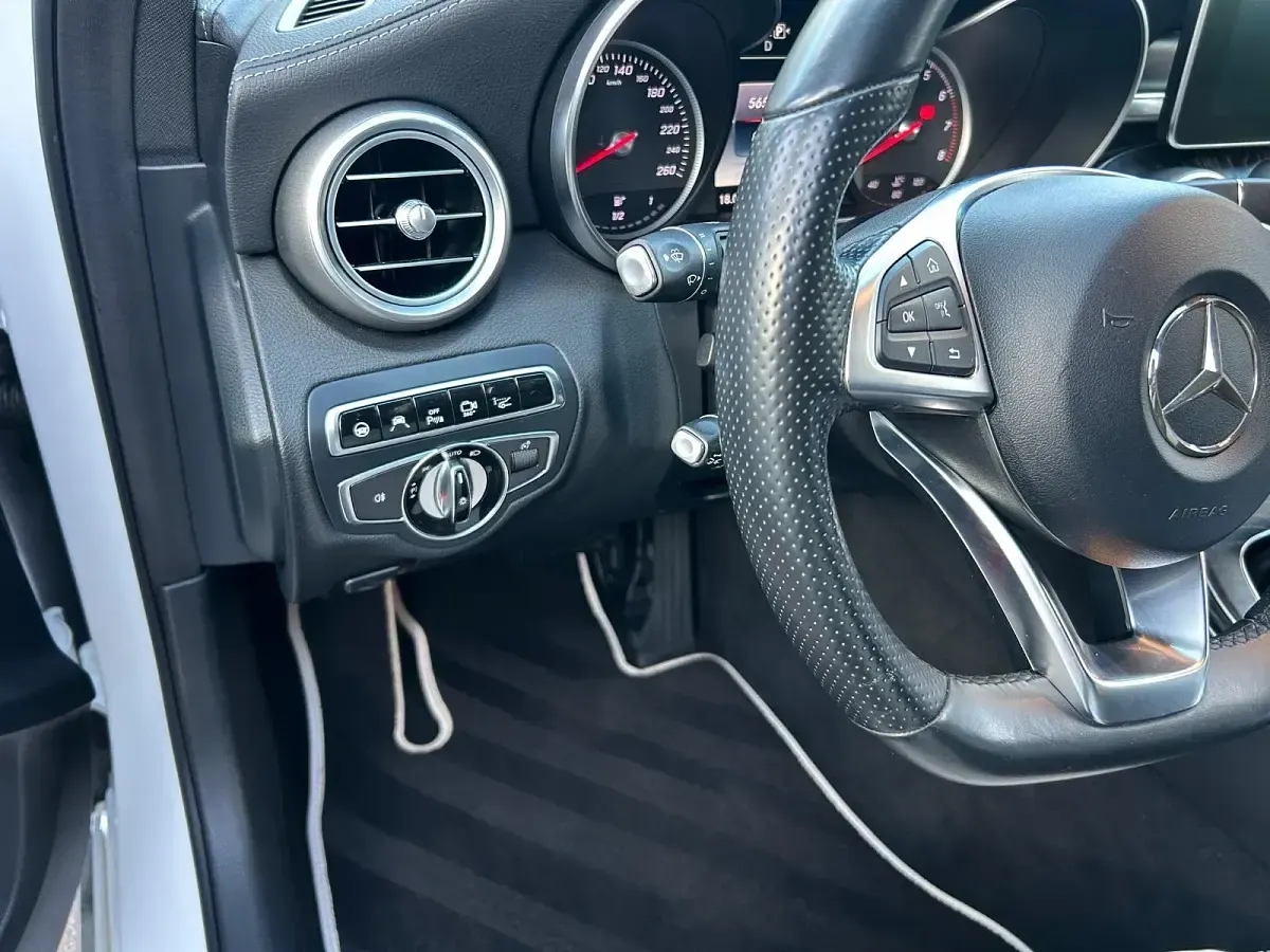 Gebraucht Mercedes C400 Avantgarde 333 PS (244 kW) 2015 Weiß Kombi