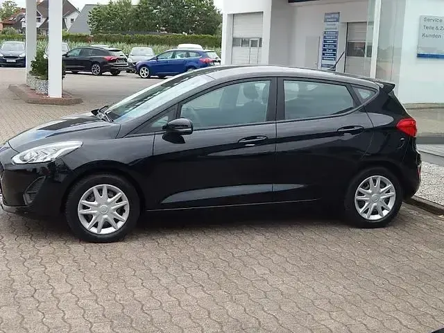 Gebraucht Ford Fiesta Trend 71 PS (52 kW) 2018 Schwarz Kleinwagen