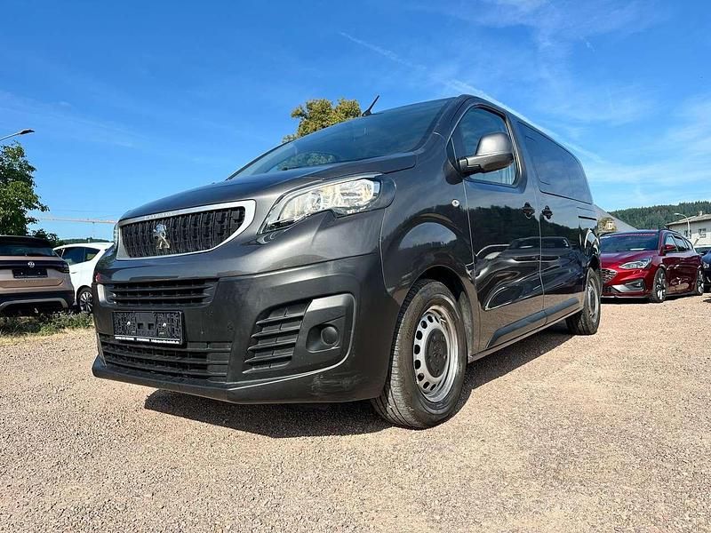 Lackierung platiniumgrau/typ Gebraucht 2016 Peugeot Expert Van | 16.950 € - Bild 1/4