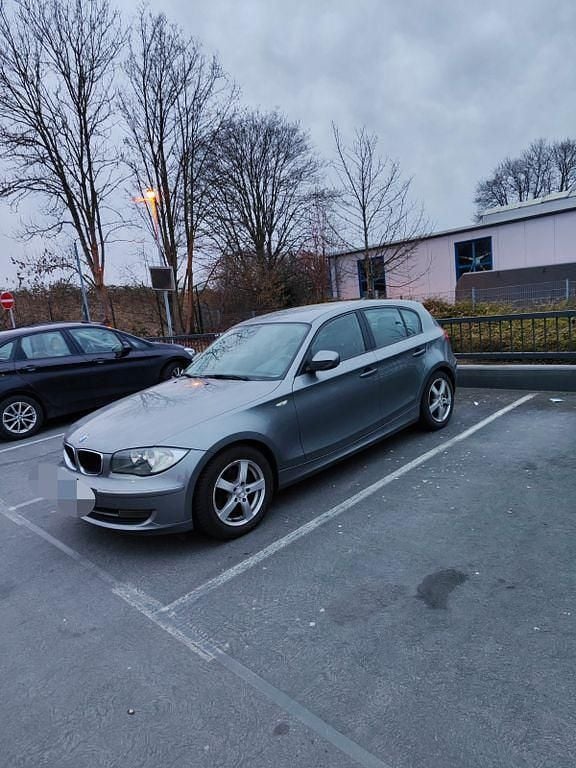Gebraucht BMW 118 143 PS (105 kW) 2011 Silber Kleinwagen