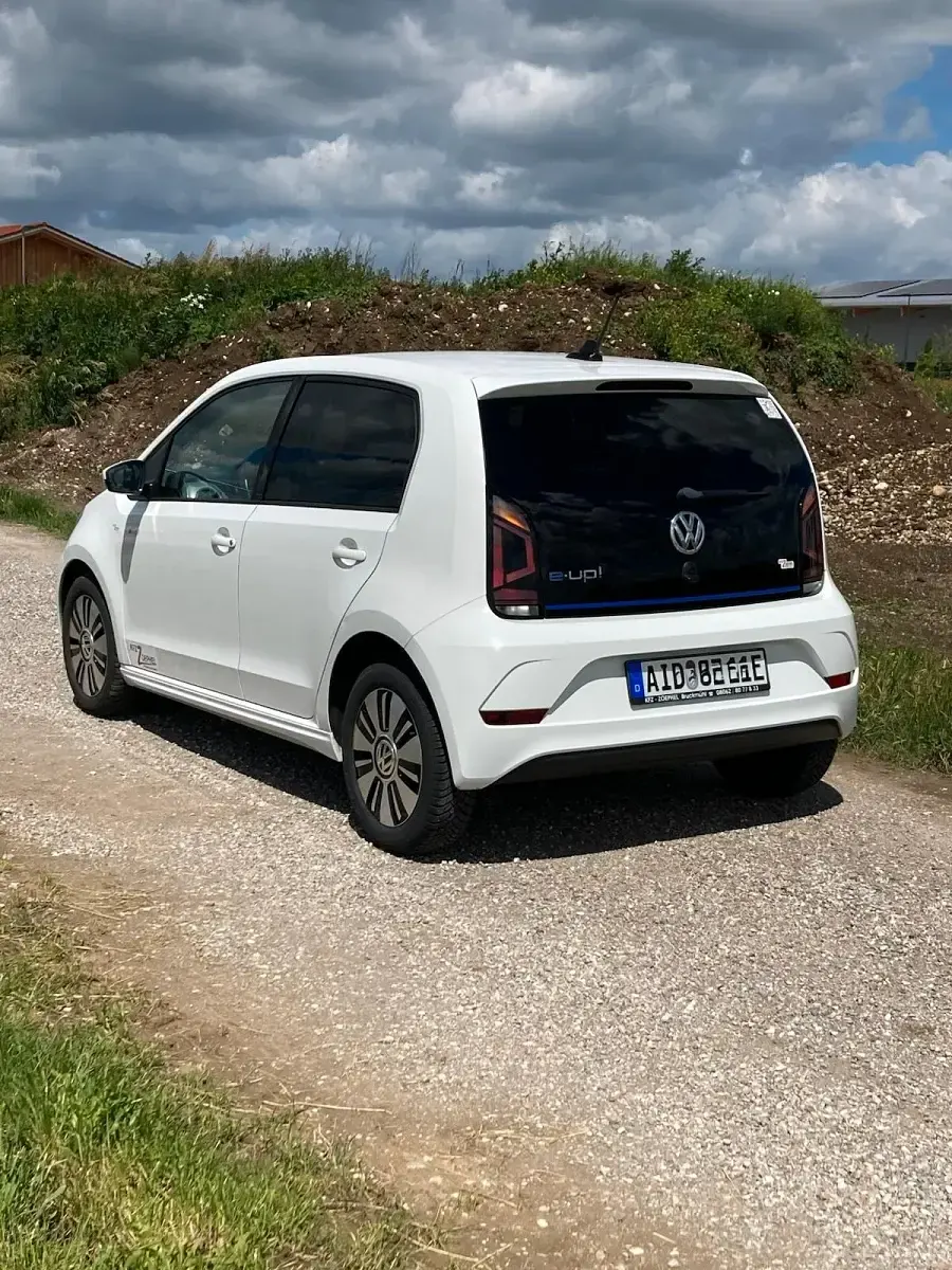 Gebraucht VW e-up! Highline 60 kW (82 PS) 2017 Weiß Kleinwagen