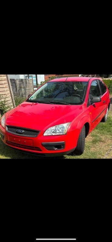 Rot Gebraucht 2005 Ford Focus Kleinwagen | 400 € - Bild 1/4
