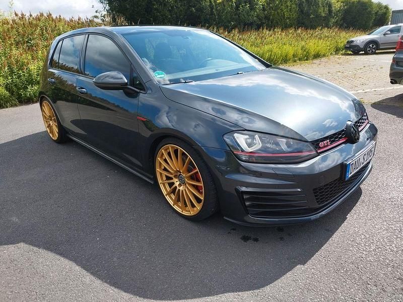 Grau Gebraucht 2014 VW Golf VII GTI Limousine | 16.999 € (Fairer Preis) - Bild 1/4