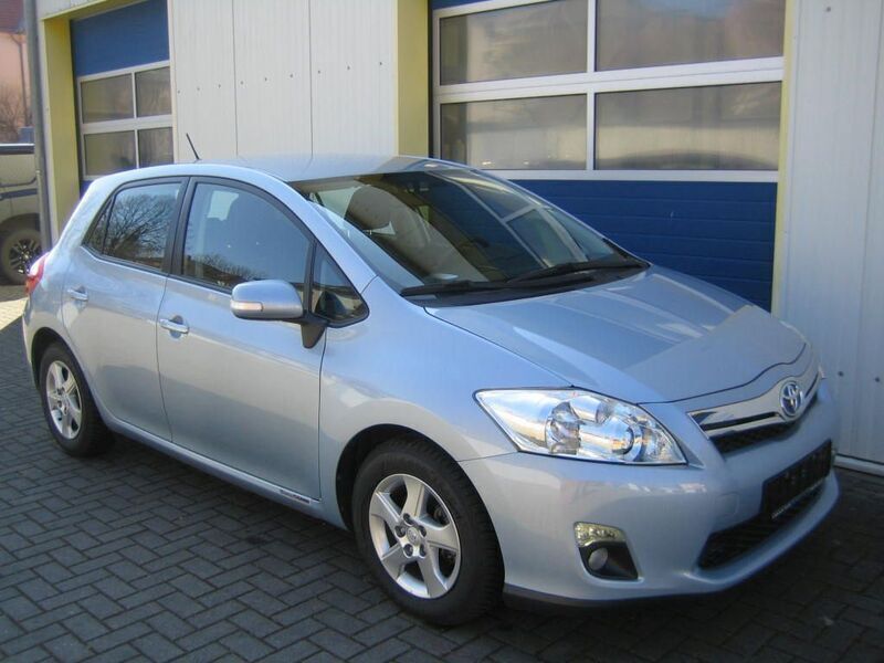 Gebraucht Toyota Auris Hybrid Life 136 PS (100 kW) 2012 Blau Limousine