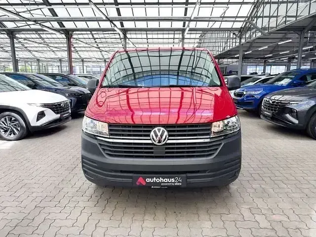 Gebraucht VW T6.1 110 PS (80 kW) 2021 Rot Van