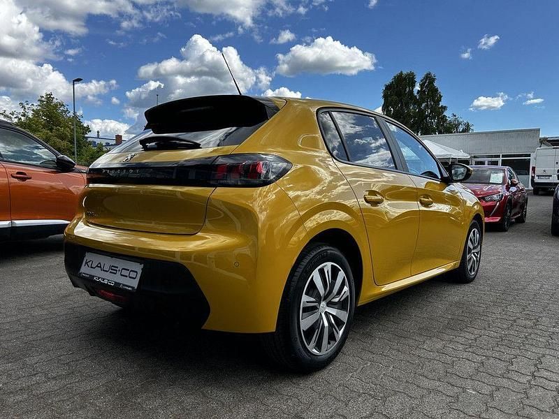 Gebraucht Peugeot 208 Active 101 PS (74 kW) 2020 Gelb Kleinwagen