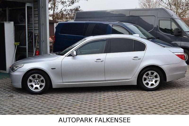 Gebraucht BMW 525 Advantage 218 PS (160 kW) 2008 Silber Limousine